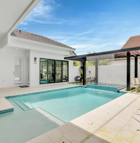 Piscina exterior PGT EV ABD HeritageGreen 3 SGD 5470