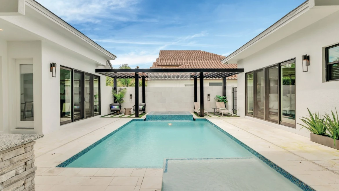 Piscina exterior PGT EV ABD HeritageGreen 2: 5470 SGD